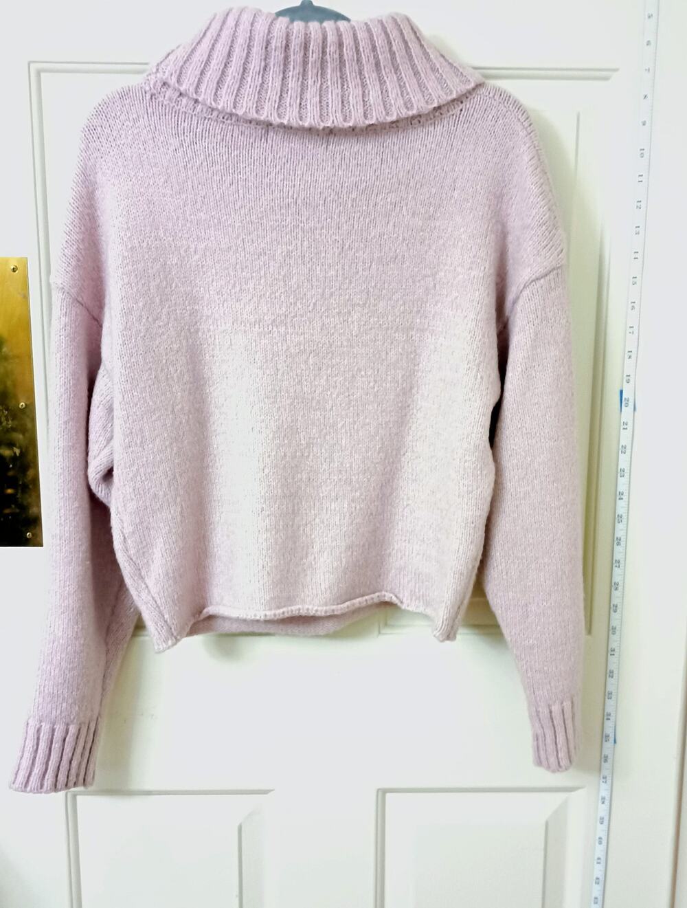Kendall + Kylie - Mauve Cowlneck Sweater With Arm Cutouts - Sz S